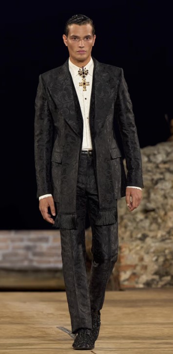 DG7-26 M suit.jpg