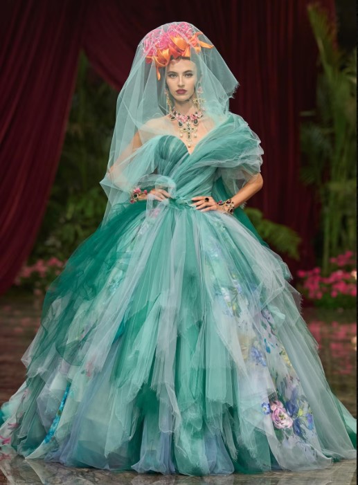 DG7-26 W giant ballgown.jpg