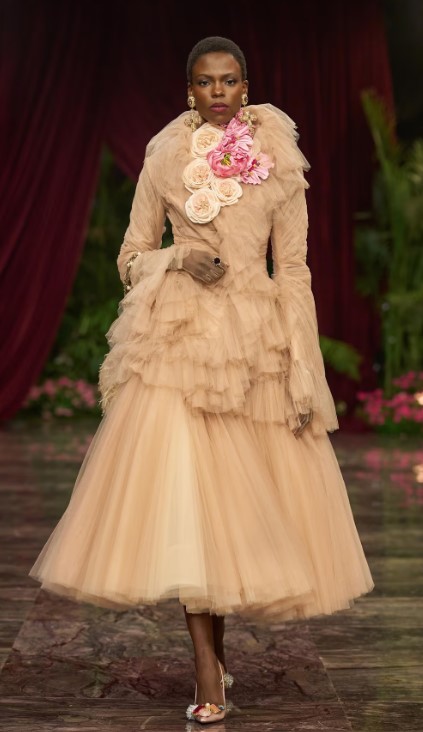 DG7-26 W pale peach.jpg