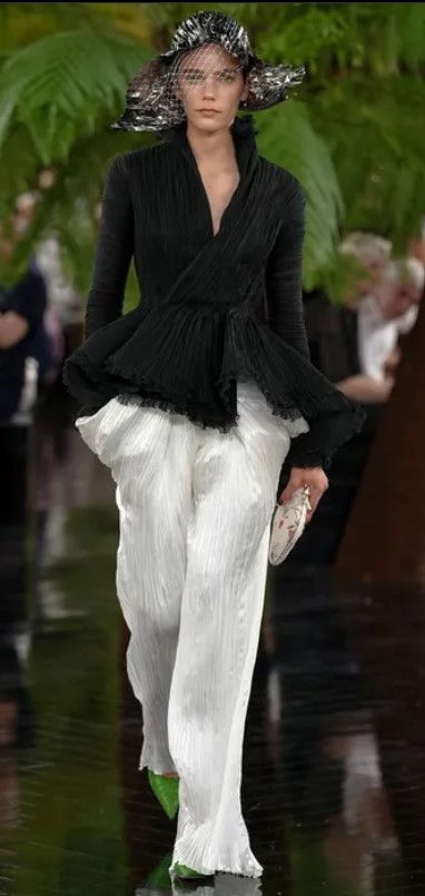 PCFW26-7 DO blk wht.jpg
