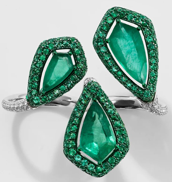 PCFW26-7 MM emerald diam 2 finger ring.jpg