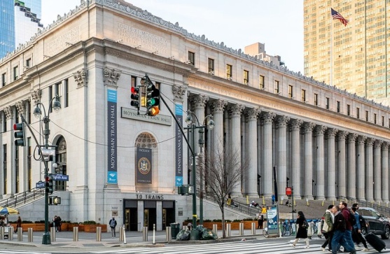 Summer Shopping in NYC: Top Designer Fashions, Stunning Jewelry, Luxury Accessories & Fabulous Eco-Friendly Surprises 95 SHNY-26 Moynihan train.jpg