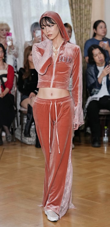 TOKSS27 EN peach w sheer.jpg
