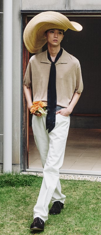TOKSS27 HM lg statement straw hat.jpg