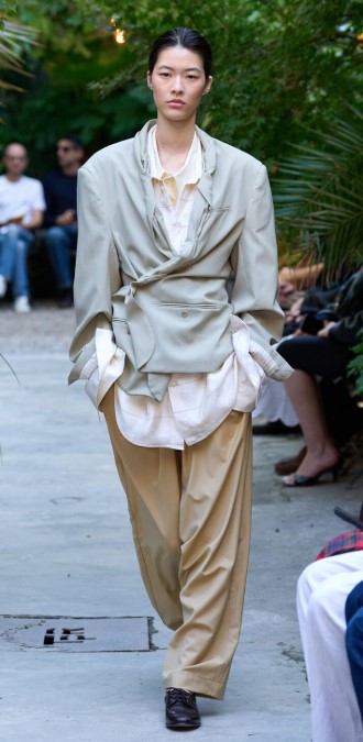 Milan Spring/Summer 2027, New Trends Seen at Fashion Week, Are You Ready? 98 Milan27 AN wrapped modern.jpg