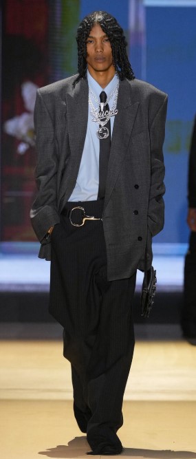 Milan Spring/Summer 2027, New Trends Seen at Fashion Week, Are You Ready? 14 Milan27 GU mens oversize suit.jpg