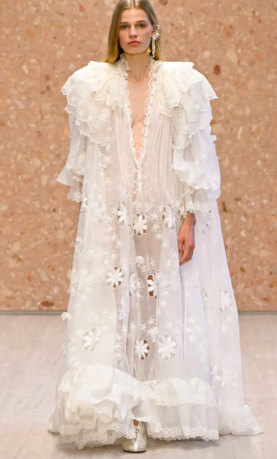 PARIS FASHION WEEK SPRING/SUMMER 2027 18 word image 137761 18