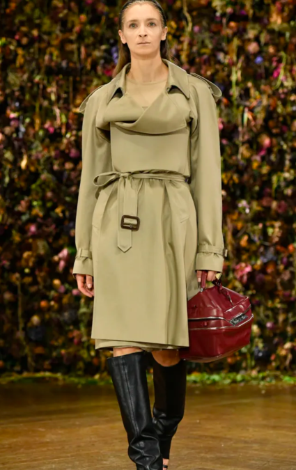PARIS FASHION WEEK SPRING/SUMMER 2027 35 word image 137761 35