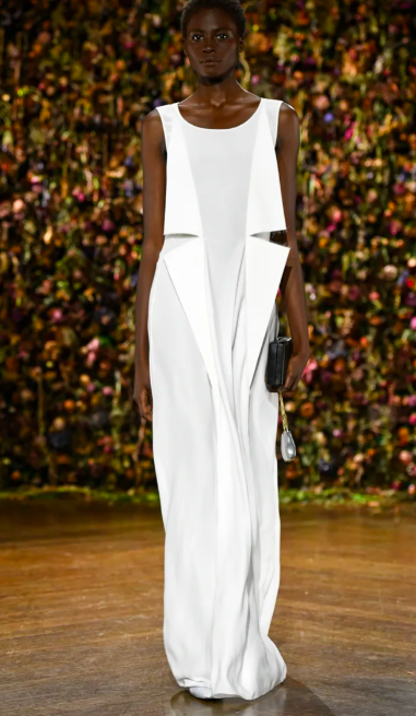PARIS FASHION WEEK SPRING/SUMMER 2027 38 word image 137761 38