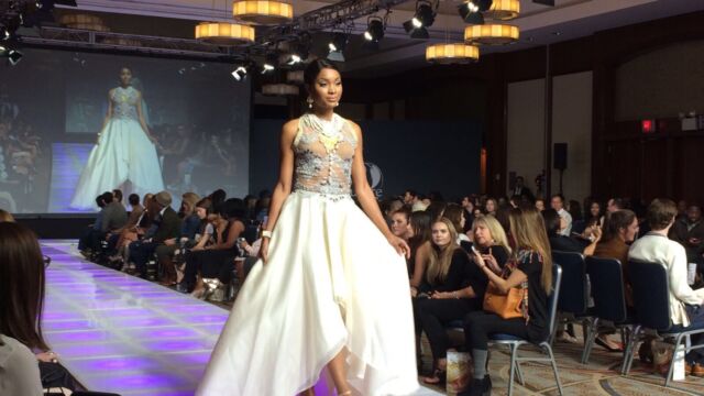 Model Runway 12 Model Runway 12